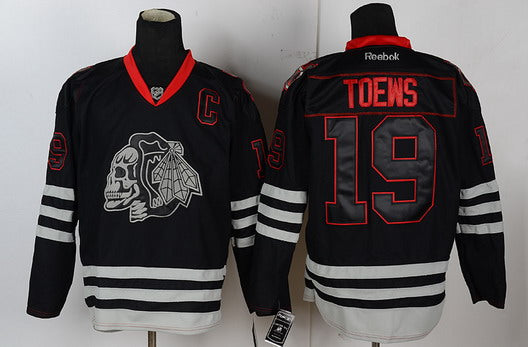 Jonathan Toews Chicago Blackhawks black jersey